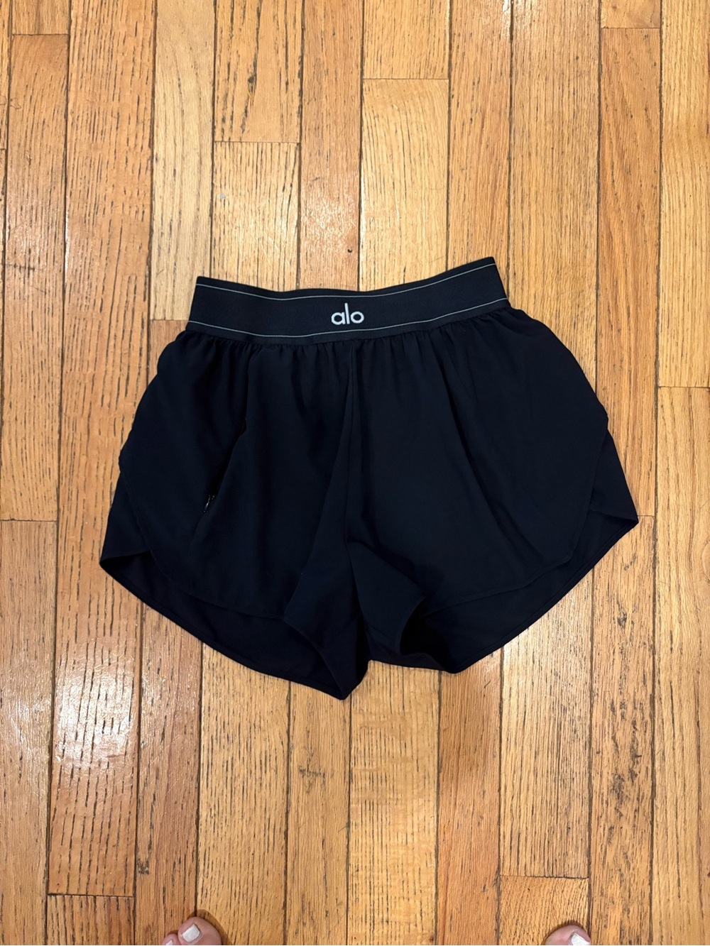 ALO Yoga Black Women's Athletic Shorts with Logo Waistband